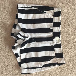 Vintage looking striped shorts